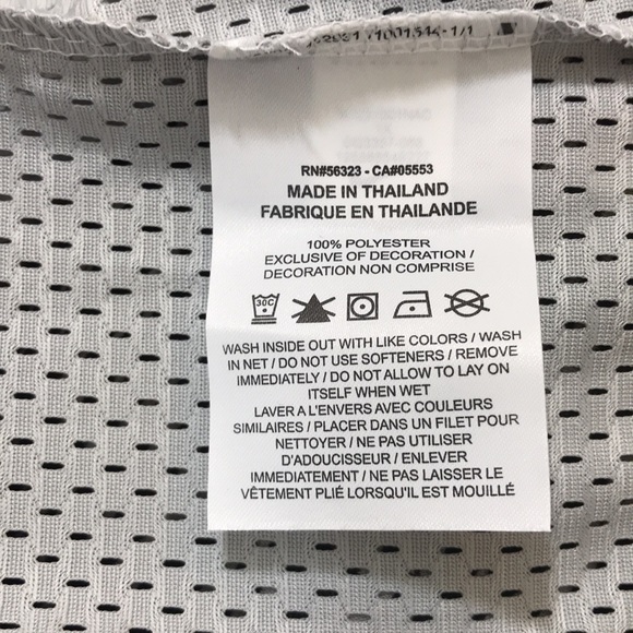 NWOT NIKE Plus Size Gray & Silver SPORTS Top with Silver Swoosh Size 1X - Picture 8 of 9